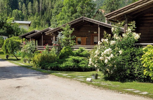 Forno di Zoldo Ski Chalet | Chalet 'Orserose La Bilancia' with Mountain View, Shared Terrace and Wi-Fi