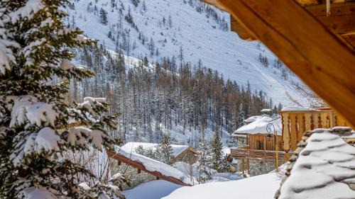 Le Fornet Ski Chalet | Chalet Orso - Val d'Isère - 13 pers - 520m2