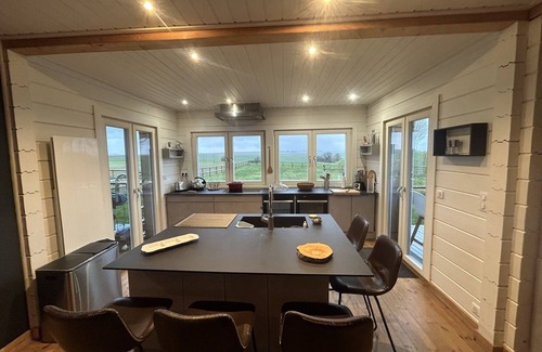 Morienval Ski Chalet | Chalet-Panoramic-Ensuite with Bath-Countryside view