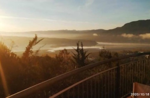 La Puebla de Castro Ski Chalet | Chalet Para Familias Cerca de Graus. Fantásticas Vistas al Lago y al Pirineo