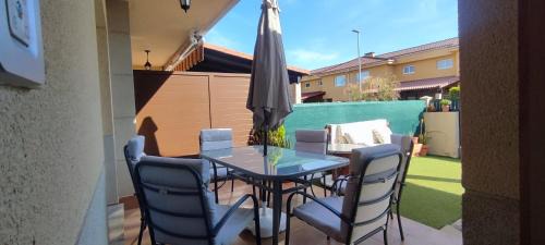 Ares Ski Chalet | Chalet pareado con piscina comunitaria