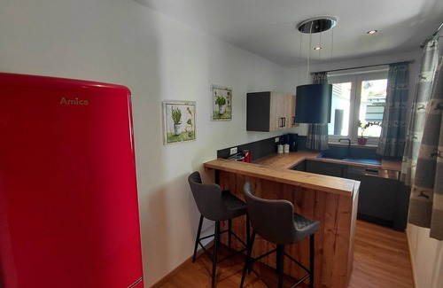 Breitenguessbach Ski Chalet | Chalet 'Pauline' with Shared Terrace, Shared Garden and Wi-Fi