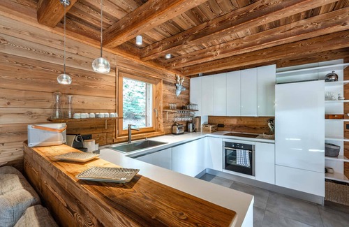 La Salle-les-Alpes Ski Chalet | Chalet Petit Cerf