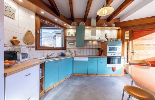 Aigueblanche Ski Chalet | Chalet 'Pierre Et Bois' with Mountain View, Private Terrace and Wi-Fi