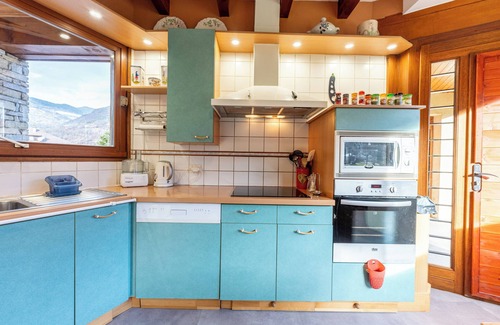 Aigueblanche Ski Chalet | Chalet 'Pierre Et Bois' with Mountain View, Private Terrace and Wi-Fi