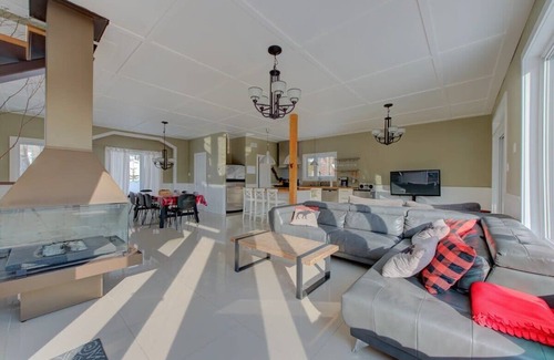 Saint-Philemon Ski Chalet | Chalet Pourquoi Pas SPA