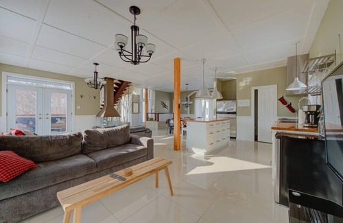 Saint-Philemon Ski Chalet | Chalet Pourquoi Pas SPA