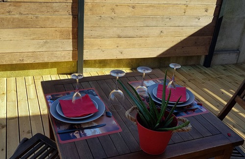 Les Pennes-Mirabeau Cottage | CHALET - PRIVATE JACUZZI