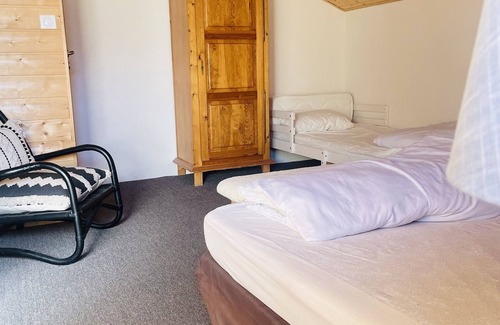 Porte-Puymorens Ski Chalet | Chalet Pyrenees, Cerdagne, 700 meters chairlift