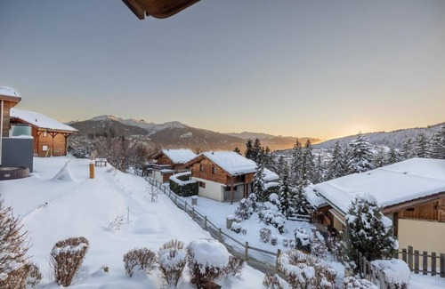 Randogne Ski Chalet | Chalet Renard Blanc is a luxurious yet cozy home for skiing, golfing, and hiking