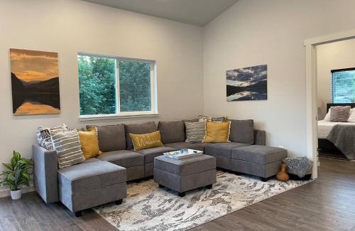 Tonasket Ski Chalet | Chalet Retreat on Spectacle Lake