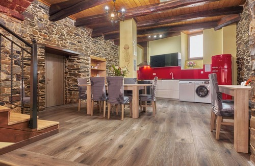 Puente de Domingo Florez Ski Chalet | Chalet 'Rio Cabrera' with Private Terrace and Wi-Fi