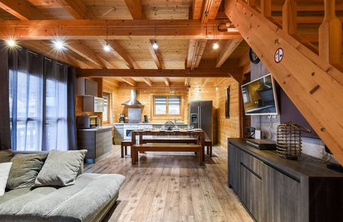 Orlu Ski Chalet | CHALET "RIVIERA" 4* jaccuzzi wifi ANDORRA ax les thermes Orlu ski