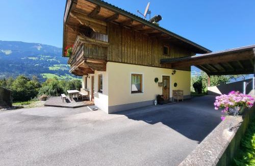 Stumm House | Chalet Romana