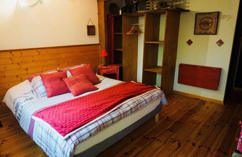 Messey-sur-Grosne Other | Chalet Room - for 2 people