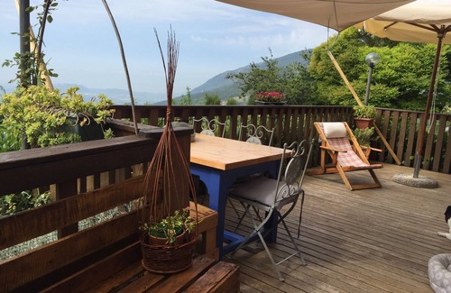 Spiazzi Ski Chalet | Chalet Rosa between lake and mountain, welcome animals