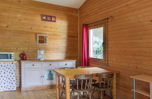 Darbres Ski Chalet | Chalet 'Rouge 4 Personnes' with Balcony and Wi-Fi