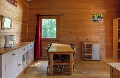 Darbres Ski Chalet | Chalet 'Rouge 4 Personnes' with Balcony and Wi-Fi