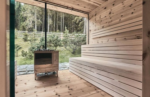 Racines Ski Chalet | Chalet 'Ruhiges Waldchalet' with Mountain View, Private Terrace and Wi-Fi