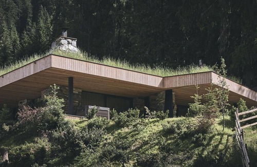 Racines Ski Chalet | Chalet 'Ruhiges Waldchalet' with Mountain View, Private Terrace and Wi-Fi