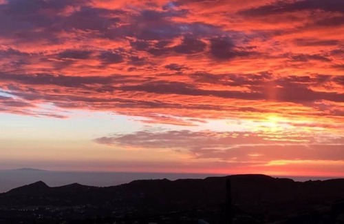 La Solana Ski Chalet | 'Chalet Rural Amaia' with Sea View, Wi-Fi and Air Conditioning