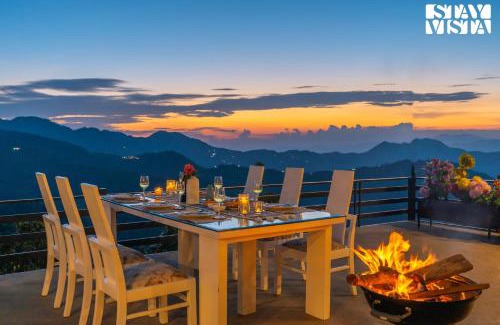 Tehri Range Villa | Chalet Rushli - Free Breakfast with Valley View at Mussoorie by StayVista