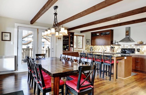 Stoneham-et-Tewkesbury Ski Chalet | Chalet Stoneham