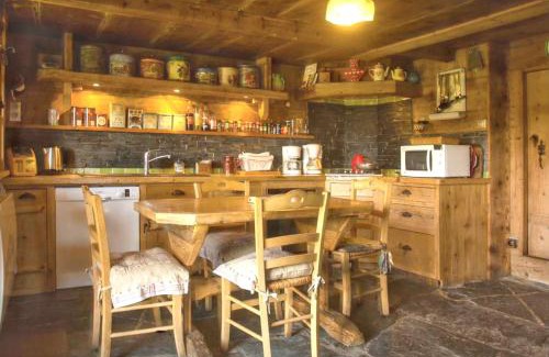 Saint-Nicolas-la-Chapelle Ski Chalet | Chalet spacieux à Saint-Nicolas-la-Chapelle avec cheminée