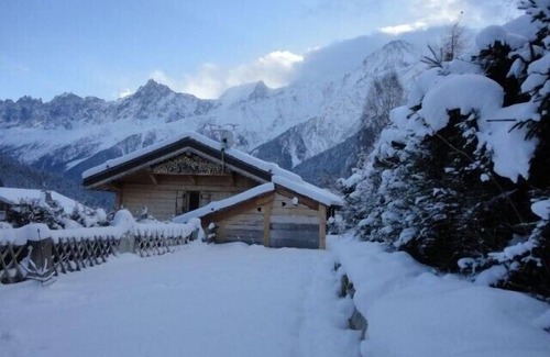 Les Houches Ski Chalet | Chalet Sauna Chamonix Mont Blanc Prarion gondola access ski-in ski-out (5min)