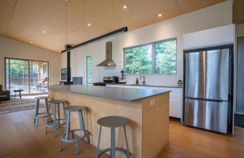 St-Adolphe-d'Howard Ski Chalet | Chalet Scandinavian in à Saint-Adolphe-dHoward - Les Laurentides - Quebec - Canada
