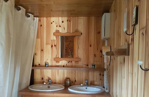 Anla Ski Chalet | Chalet sleeps 10 Trout fishing closed