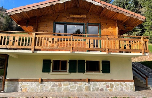 La Bresse Ski Chalet | Chalet sleeps 4-5. Comfort & Rustic!