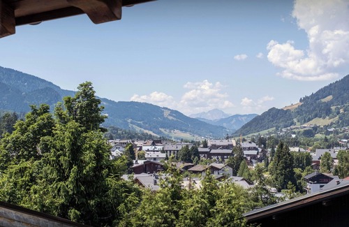 Megeve Ski Chalet | Chalet Snow Love - Sauna and garden close to Megève's center - OVO Network