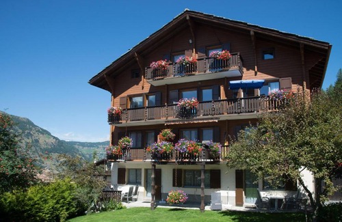 Graechen Apartment | Chalet Soldanella