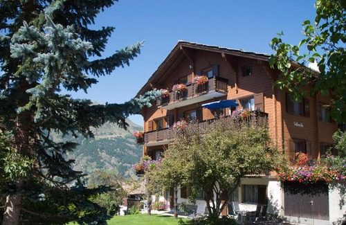 Graechen Apartment | Chalet Soldanella