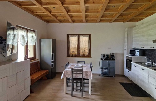 Stazzona Ski Chalet | Chalet Stazzona, Casa a Punta, surrounded by greenery 5 minutes from Lake Como.