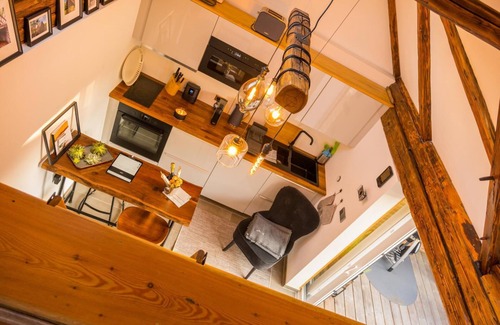 Kirchstetten Ski Chalet | Chalet 'Sternenzauber' with Private Terrace and Wi-Fi