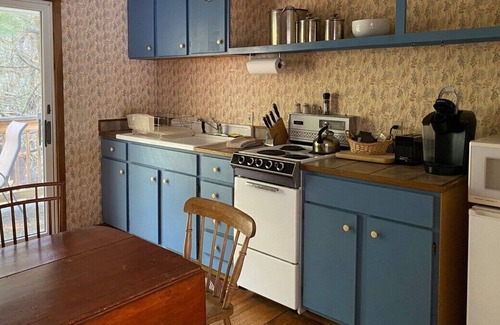 Canaan Apartment | Chalet-style loft on farm near Tanglewood