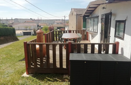 Vergongheon House | Chalet-style mobile home with 15-square-metre terrace, view of surrounding mountains