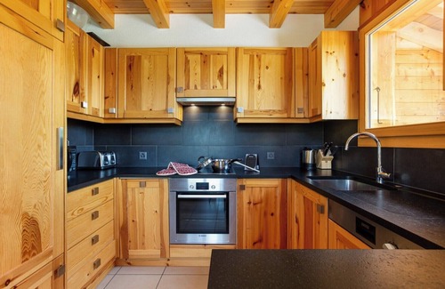 Riddes Ski Chalet | Chalet Teremok - Hot Tub & Sauna - Great for Families