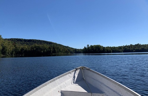 La Minerve Ski Chalet | Chalet Tranquility Laurentians waterfront +SPA
