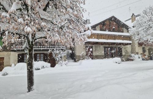 Icogne Ski Chalet | Chalet typique proche Crans Montana
