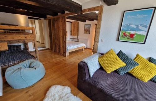 Icogne Ski Chalet | Chalet typique proche Crans Montana