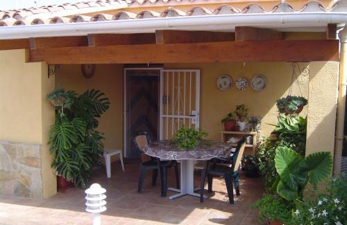 Santa Oliva House | Chalet vacacional con piscina privada y barbacoa