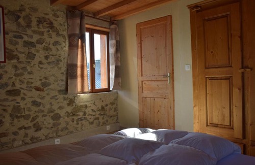 Huez-en-Oisans Ski Chalet | Chalet Victoria