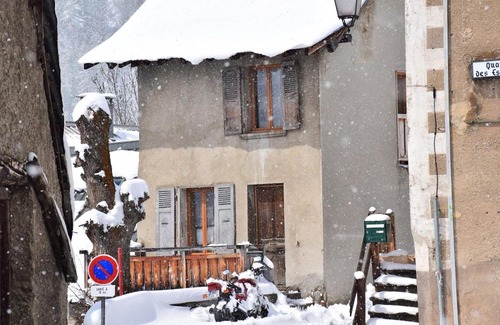 Huez-en-Oisans Ski Chalet | Chalet Victoria