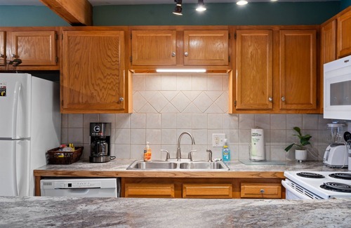 Chalet Village Cabin | Chalet Village Cabin-Deck, Mtn Views, games, spa, 5 br, 2 living areas