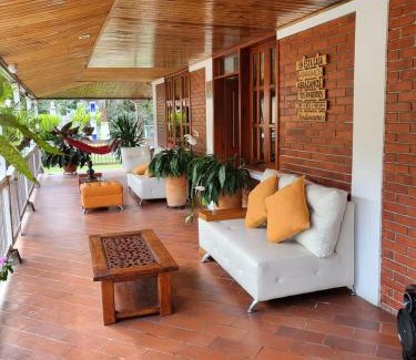 Sevilla House | Chalet VillaMelania Brothers