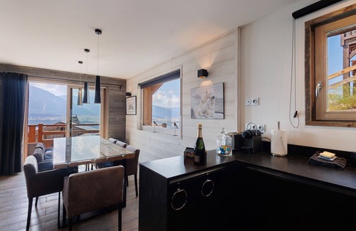 Superbolquere Ski Chalet | Chalet 'Vista - Bolquère' with Mountain View, Private Terrace and Wi-Fi