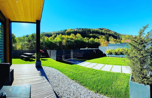 Traisen Ski Chalet | Chalet 'Voralpen Lodge' with Spa Area, Mountain View & Wi-Fi - Adults Only
